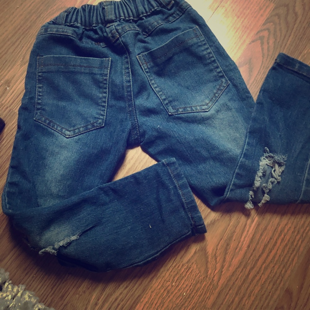 Toddler distressed jeans